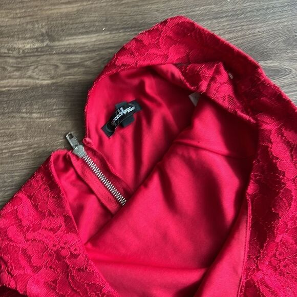 Red Lace Dress Holiday Party Size Medium - Picture 2 of 5